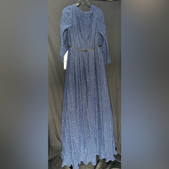 MAC DUGGAL 48892 NWT Shimmering V-Neck Evening Gown - Picture 5 of 6